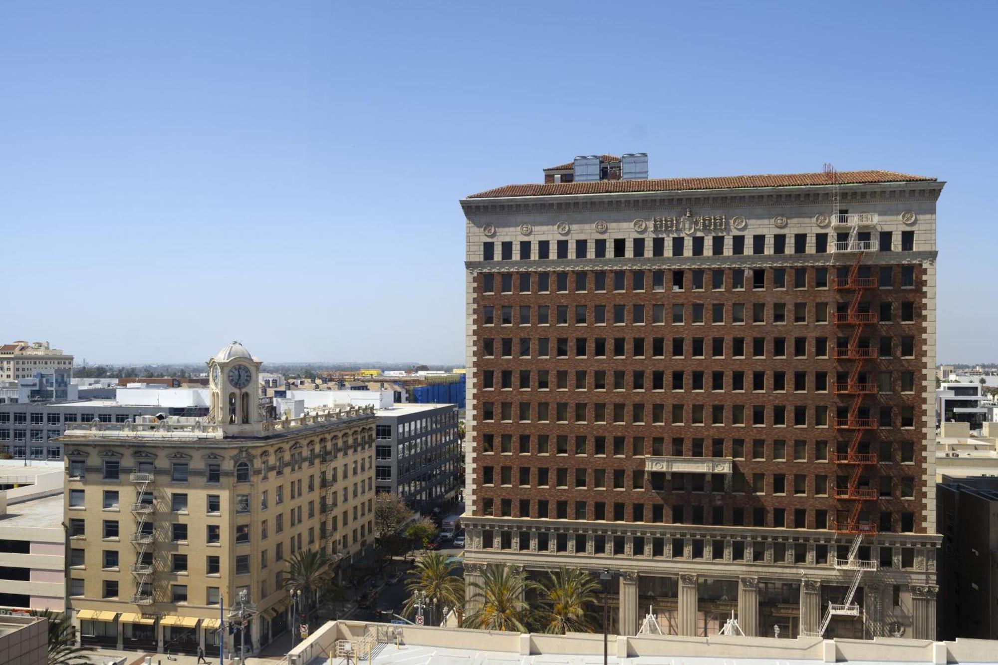 Renaissance Long Beach Hotel Exterior foto